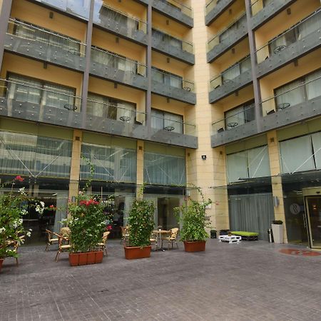 Ramada By Wyndham Downtown Beirut Hotel Exterior photo