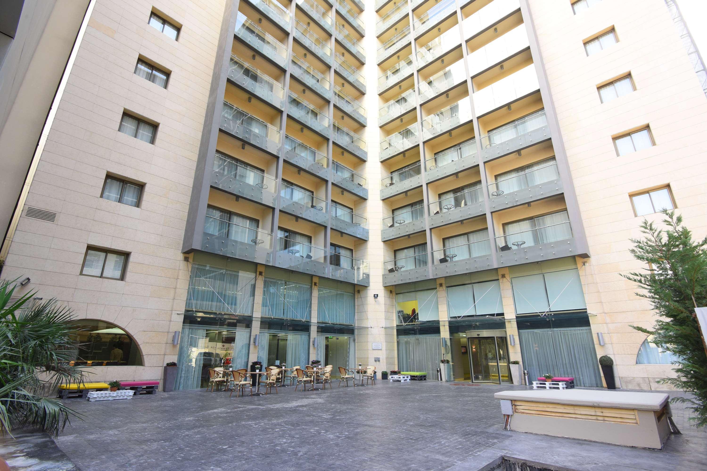 Ramada By Wyndham Downtown Beirut Hotel Exterior photo