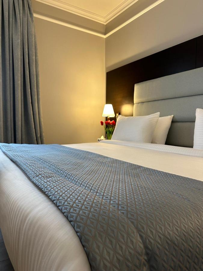 Ramada By Wyndham Downtown Beirut Hotel Exterior photo