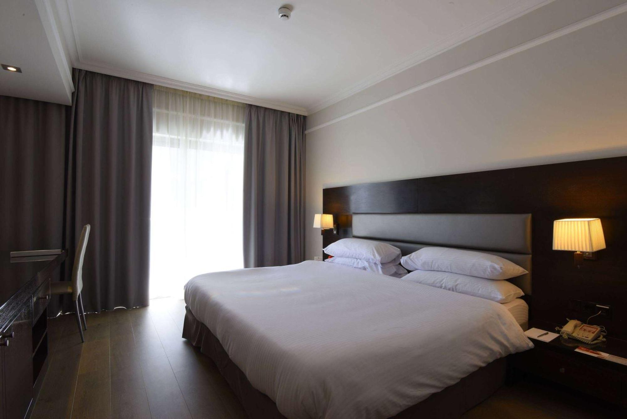 Ramada By Wyndham Downtown Beirut Hotel Exterior photo